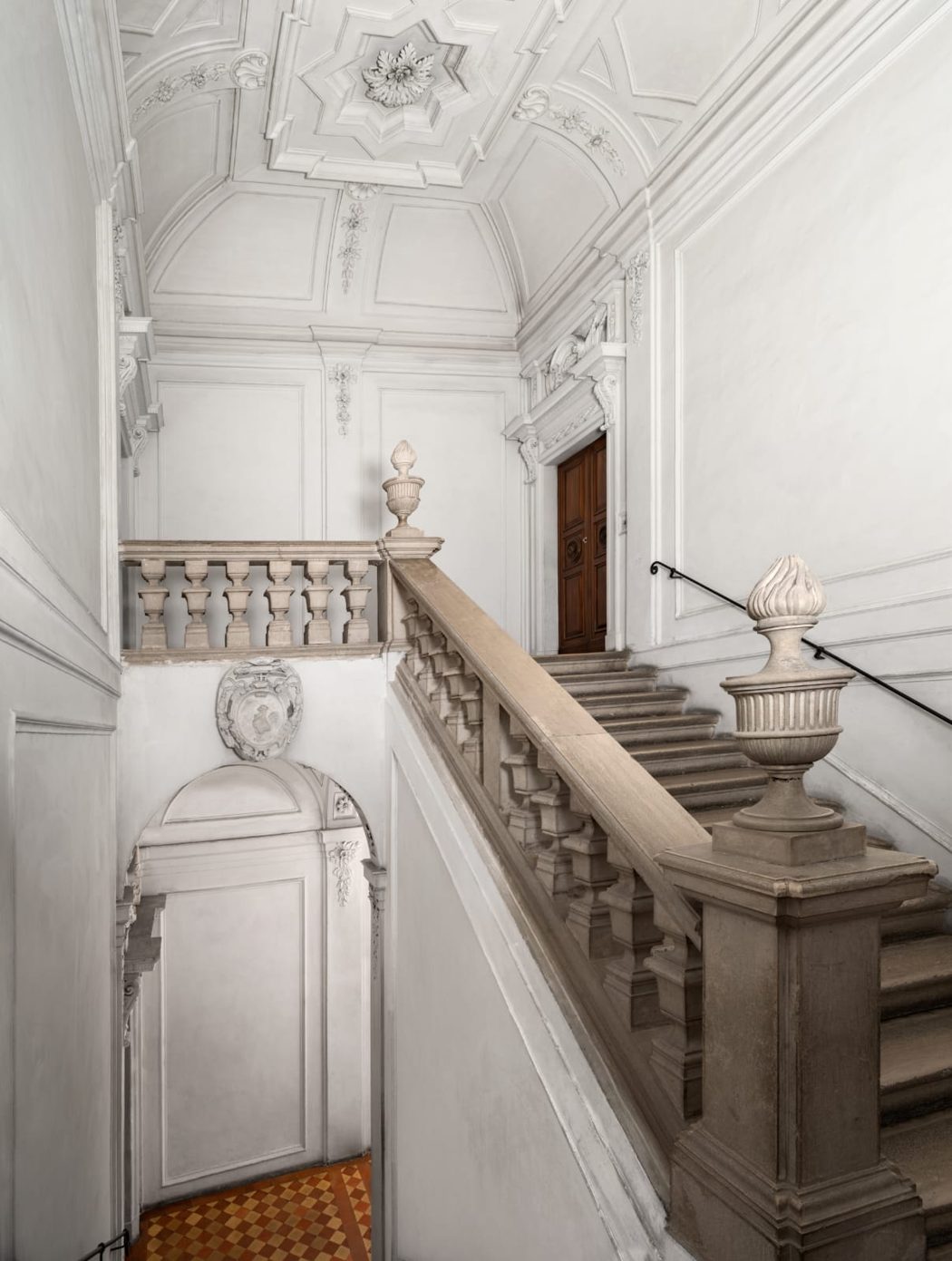 Lo scalone monumentale neoclassico di Palazzo Gallo